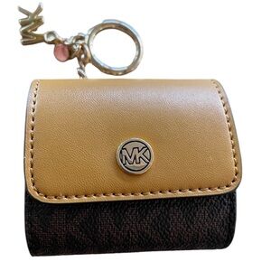 New with tags. Michael Kors case for iPods